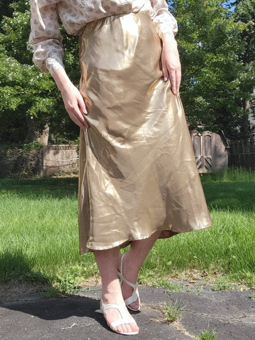 💫⭐ SO metallic gold a line midi skirt ✨☀️